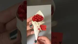 Paper roses bouquet tutorial - cute last minute Mother&rsquo;s Day gift #handmadegifts #diy #giftideas