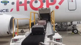 ESCAPADES EN AUVERGNE - On suit une valise jusqu'à l'avion à l'aéroport Clermont-Ferrand Auvergne