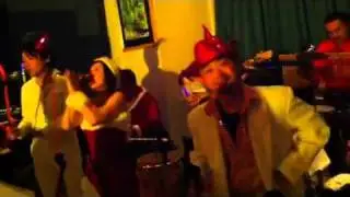 Escapemonos - Orquesta De La Canda 2010/12/19