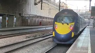 Here is the 6 coach 395 in Stratford international Saturday 19 October 2024