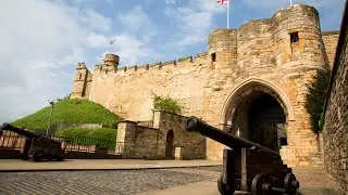 Lincoln castle 🏰, Things to see : victorian prison, Public execution site, Burial ground