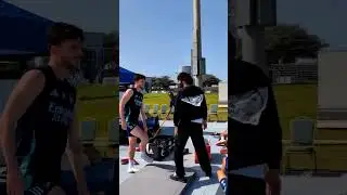 Arsenal players give a warm welcome to Muhamed  Elneny at their Dubai camp. Nice to see our Eygptian