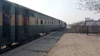Millat Express Main New Coaches Add Kar Di Gain | Raillion Vlogs| Bhalwal Station Departure | PR DN
