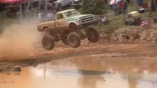 AIR MUNDY GOES HUGE!