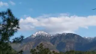 Snow on high mountain peaks💕