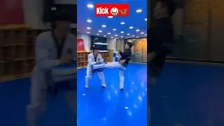 kick🥋#taekwondo #japanmartialarts#karatekick #karatemove#koreankarate #martialartskick#kungfu#viral