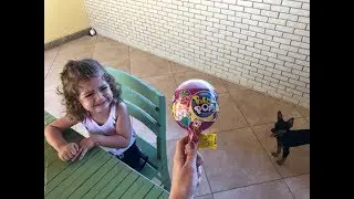 A Naná pegou meu PikimiPops gigante