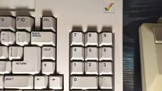 COMMODORE AMIGA 1000 4K UHD