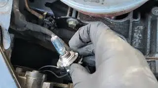 VW Golf MK 7.5 Headlight Bulb Replacement