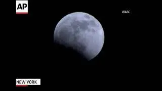 Total lunar eclipse comes with supermoon bonus