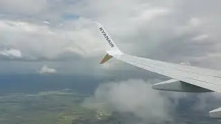 Landing on a Ryanair Boeing 737 in Rzesz&oacute;w Jasionka Airport