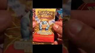 Opening a Pokemon Base Set Booster Pack #pokemon #pokemoncards