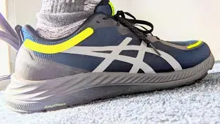 Putting on My Men's ASICS Gel-Excite 8 AWL with Sweatpants (No Talking)