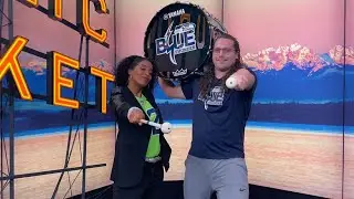 Learning to drum with the Seattle Seahawks' Drumline: Blue Thunder! - New Day NW