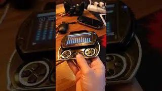 Купил Psp go в 2025. Кто её так мучал?