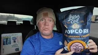 Обзор органического попкорна с чеддером от LesserEvil