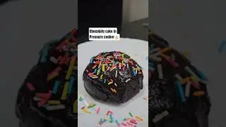 Chocolate cake recipe in Pressure cooker #anivish #foodshorts #foodieecouple #cake #recipe #yt