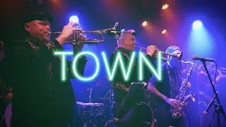 The Seduceaphones - TOWN (Live at NSC)