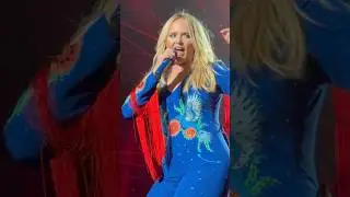 Miranda Lambert lighting up the stage in Las Vegas! Awesome! #mirandalambert #love # dance #shorts