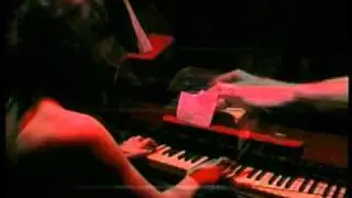 Pata Kramer. Sala Zitarrosa. Un par de intentos.avi