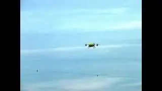 C. fliegt seinen mikrocopter quatrocopter 1