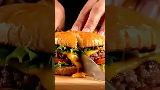 &ldquo;Juicy Burger ASMR &ndash; Satisfying Knife Cut 🔥🍔 #asmr