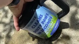 This is a Cool Gadget to Keep Your Dog&rsquo;s Paws Clean | Paw Plunger