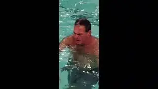 Aqua Noodle + calisthenic workout #fitwellhydro #aquafitness #aquagym #aquazumba #poolworkout