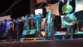 Banda Perla Dorada  tocando en la Fiesta de Calder&oacute;n, San Miguel de Allende