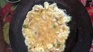 Onion egg omlette 😋😋😋😋