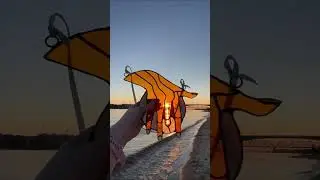 ЗАСТАЛИ ЗОЛОТОЙ ЧАС НА БЕРЕГУ РЕКИ, КРАСОТА #витраж #stainedglass #art #suncatcher #творчество #pug