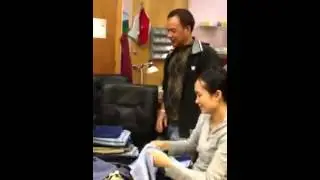 Doi song cua nguoi lam mong day ban oil.