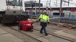 V-Move XXL electric walk-along train car or rail car mover | Xerowaste.ca