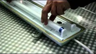 Remplacez directement vos tubes fluorescents par des tubes &agrave; LED IlumMAX&reg;
