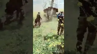 Ukrainian APU Firing from a 152mm D-20 Howitzer🔥🔥