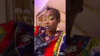 Diadia parle avec son enfant qui pleure &agrave; cause de son maquillage 🤣🤣🤣
