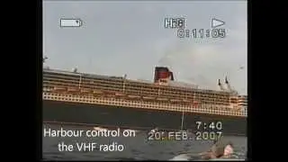 Queen Mary 2 1st time Sydney Harbour 2007