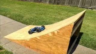 TRAXXAS RUSTLER JUMPING RAW | DURABILITY BASH