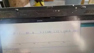 Glitchy signal from hall effect sensor under acceleration