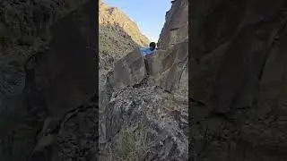 Real Stone Breaking Skills 🧠#smartmining #oldtechniques #manualskills #hardwork