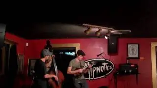 Dennis Ludiker and Matt Mefford play Jessamyn's Reel by Chris Thile