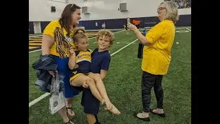 [VR180] WVU Family Pictures - HOF/Game
