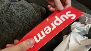Unboxing the ss18 supreme illusion coin bank