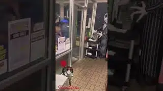 Angry Karen Gets Thrown Out Of The Waffle House