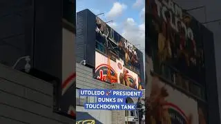 UT President takes a dunk after Rockets pick-six! 💦🚀 #collegefootball  #UTRockets #Toledo #MACtion