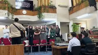 Laudă fie adusă Celui născut în Betleem 