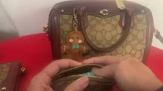 What&rsquo;s in my coach satchel / other 