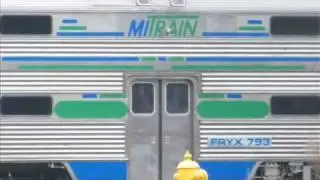 MI Train F59PH and coaches