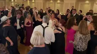 Dancing Queen | Chicago Wedding Band | Chicago Wedding Bands | Chicago Wedding Music