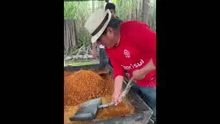 Asi se elabora la panela granulada en la finca de Don Valentin